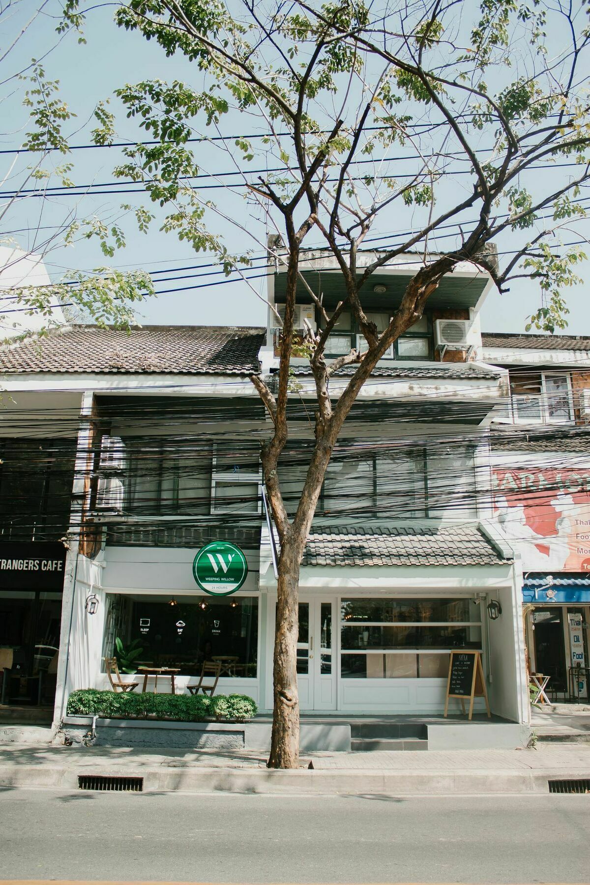 Weeping Willow Sukhumvit 26 Бангкок Экстерьер фото